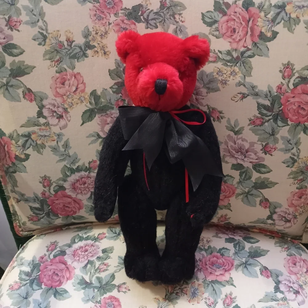 NWT Collectible 1992 Gund Bear - Picture 1 of 8
